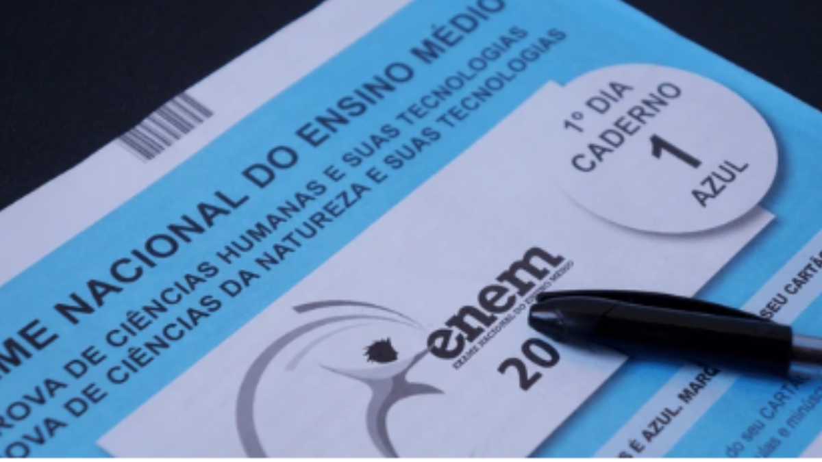 Estudantes da rede pública em sala de aula, representando a nova medida do MEC para inscrição automática no Enem a partir de 2026.