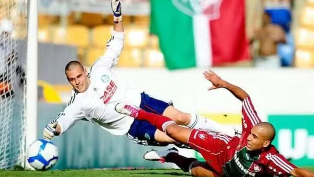 Ex-goleiro Deola, campeão da Copa do Brasil pelo Palmeiras, em registro profissional para o artigo sobre sua transição de carreira.