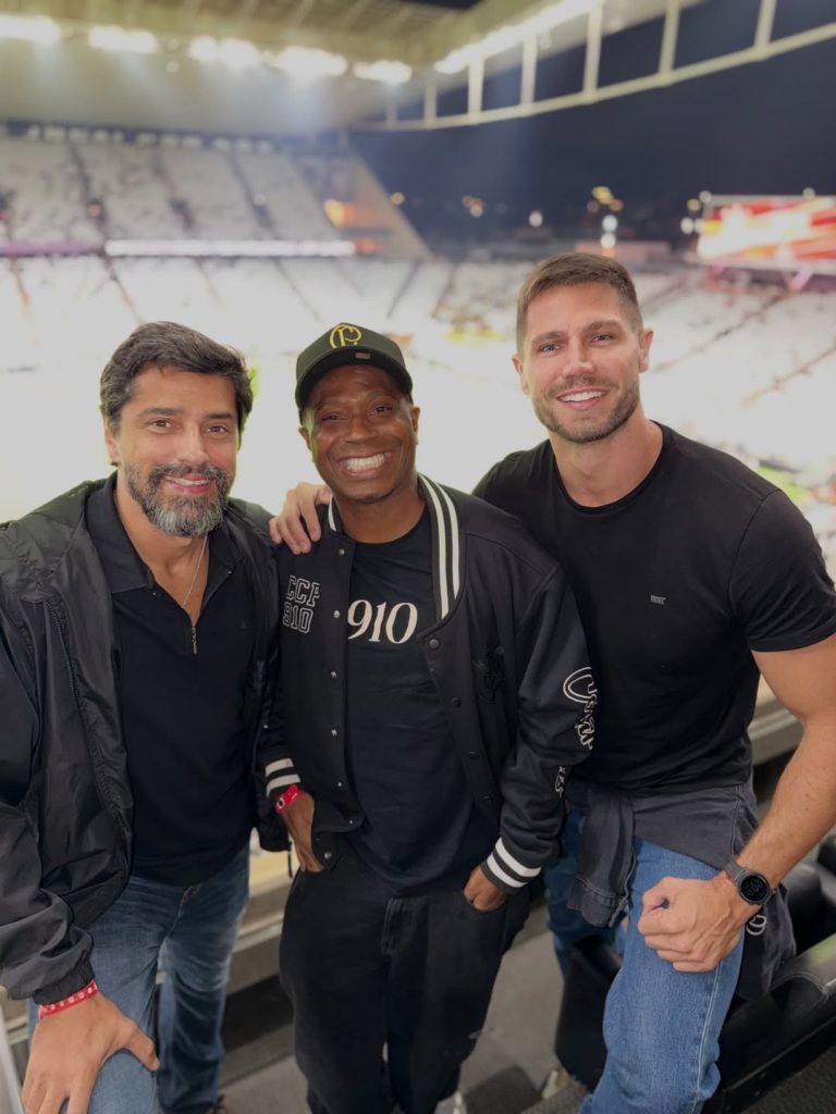 Alberto Cowboy, Edilson Capetinha e Jonas