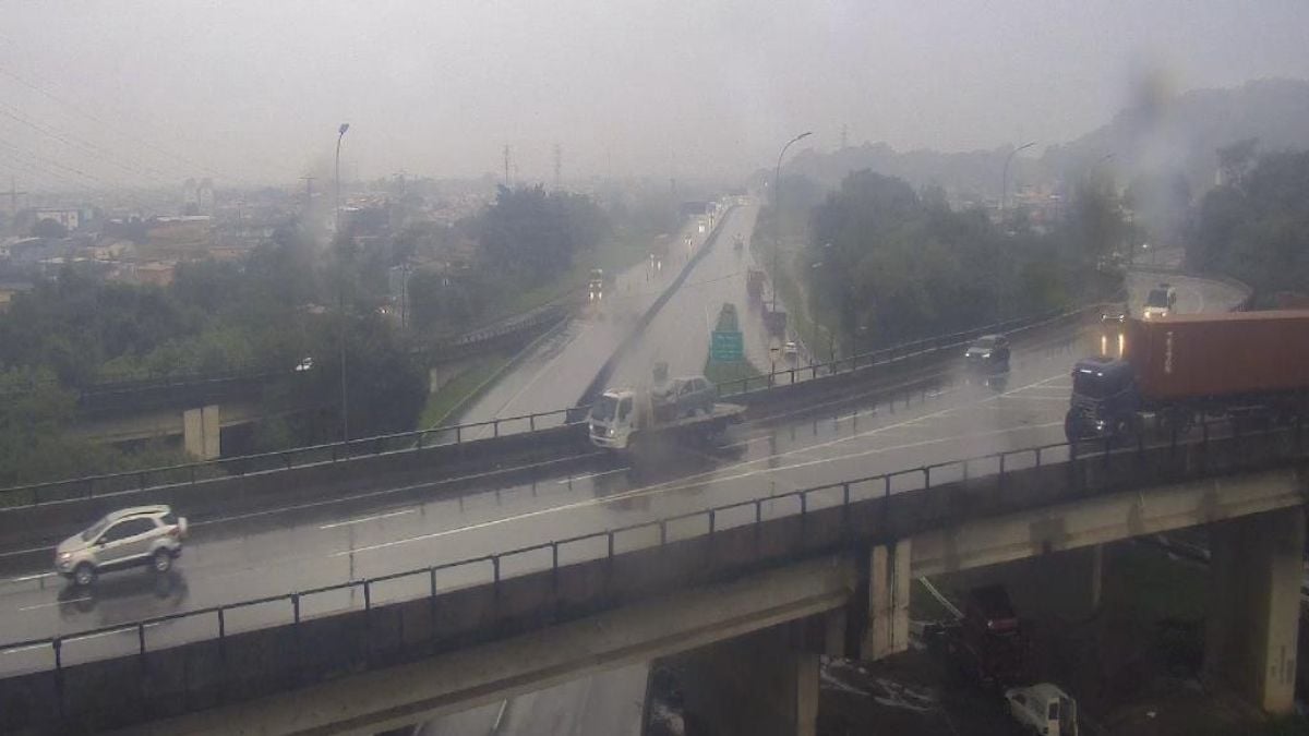 Neblina prejudica o trânsito no sistema Anchieta-Imigrantes nesta manhã