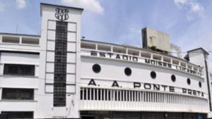 Vista externa do Estádio Moisés Lucarelli no Jardim Proença, em Campinas, ponto central da operação de trânsito da Emdec para o jogo entre Ponte Preta e Cuiabá.