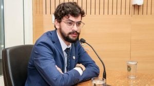 Vereador Vini Oliveira, alvo de operação do Ministério Público e da Polícia Civil em Campinas por investigação sobre concessão de transporte público.