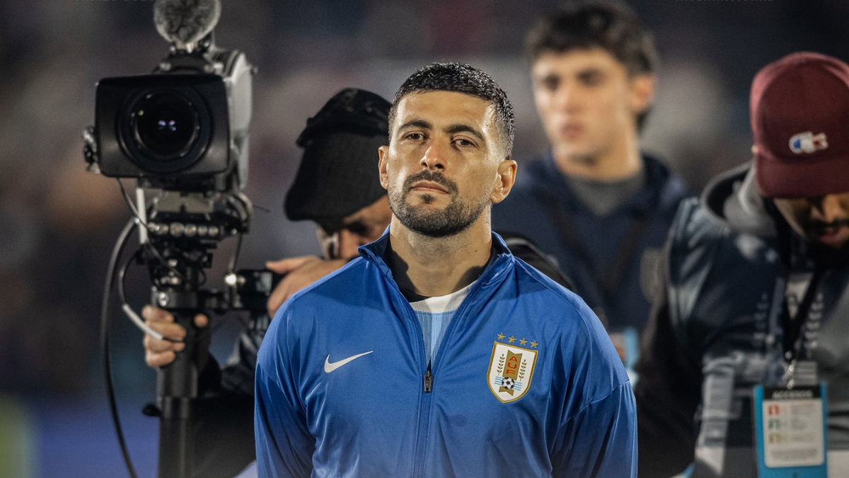 Arrascaeta, meio-campista da Seleção do Uruguai, em momento de concentração durante os preparativos para a Copa do Mundo.