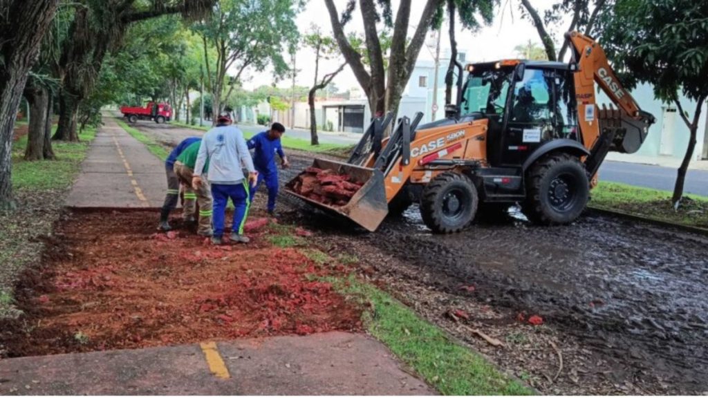 Obras na Ciclovia da Av. Cruzeiro do Sul em Piracicaba