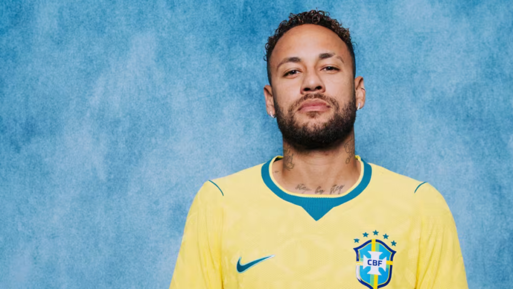Uniforme oficial da Seleção Brasileira para a Copa do Mundo de 2026, com design amarelo clássico inspirado nos modelos de 1970 e 1986.