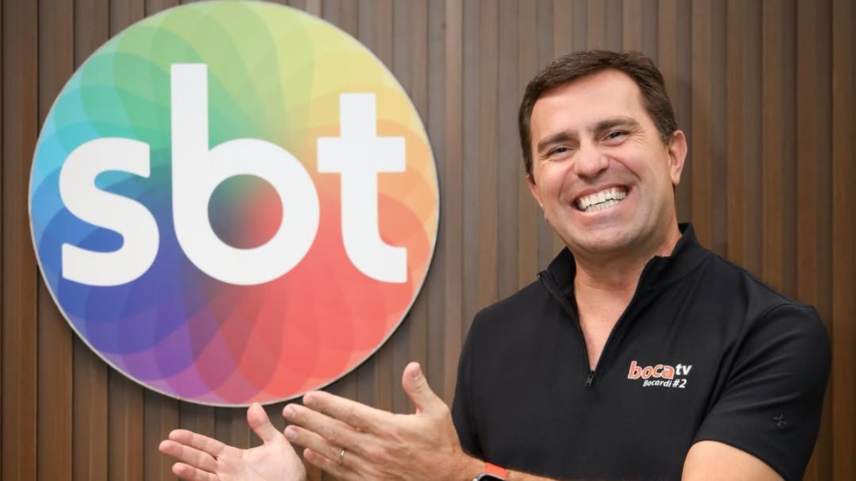 Rodrigo Bocardi, jornalista e apresentador, em foto oficial celebrando sua contratação pelo SBT e o lançamento do projeto multiplataforma BocaTV.
