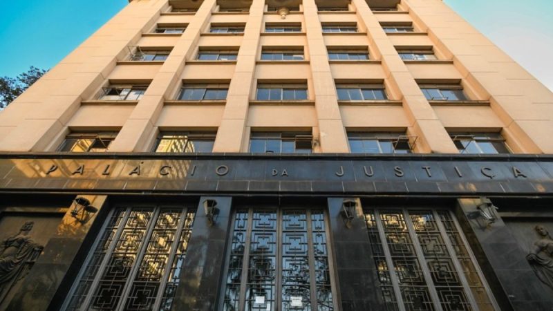 Fachada do Palácio da Justiça em Campinas, edifício histórico que receberá a nova unidade do Poupatempo no centro da cidade.