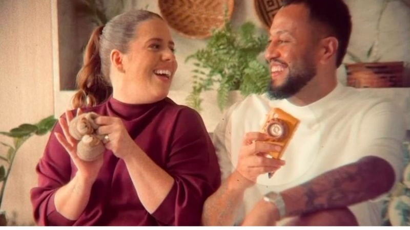 Tati Machado e marido anunciam gravidez