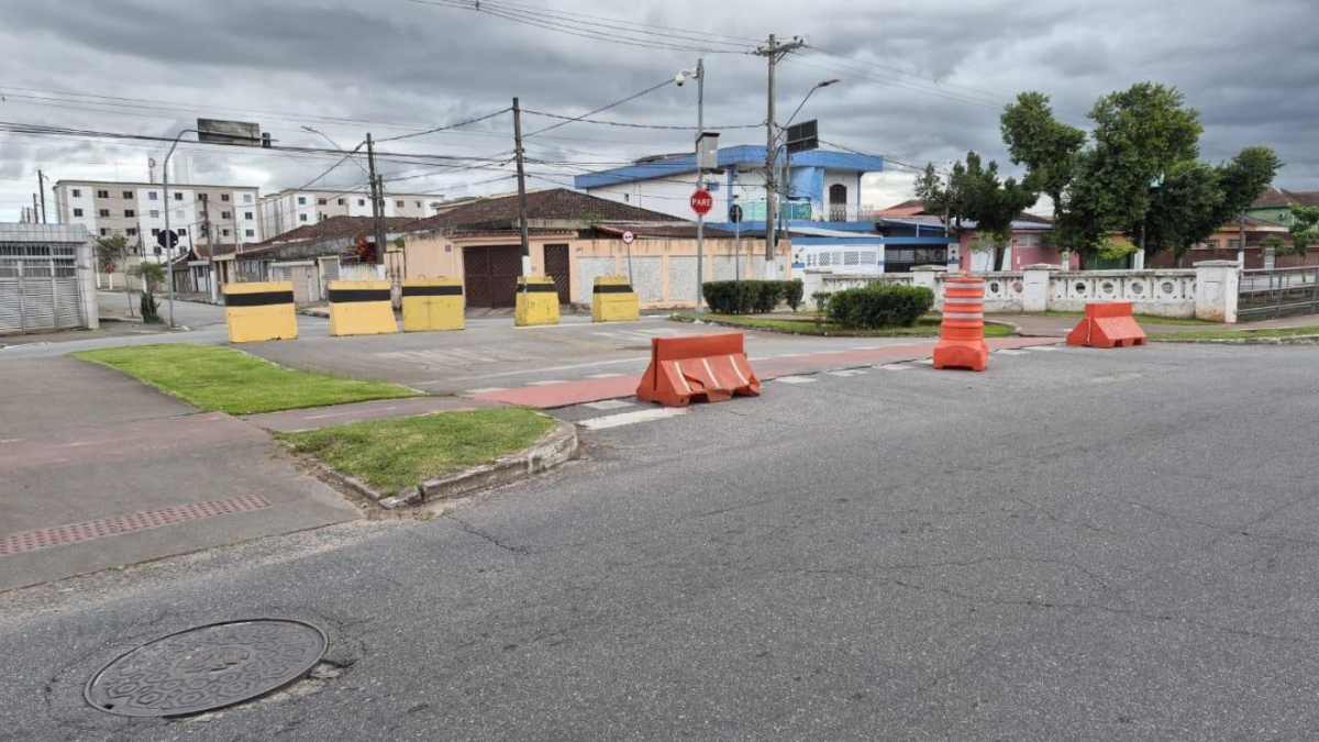 Interdição avenida Jovino de Melo em Santos