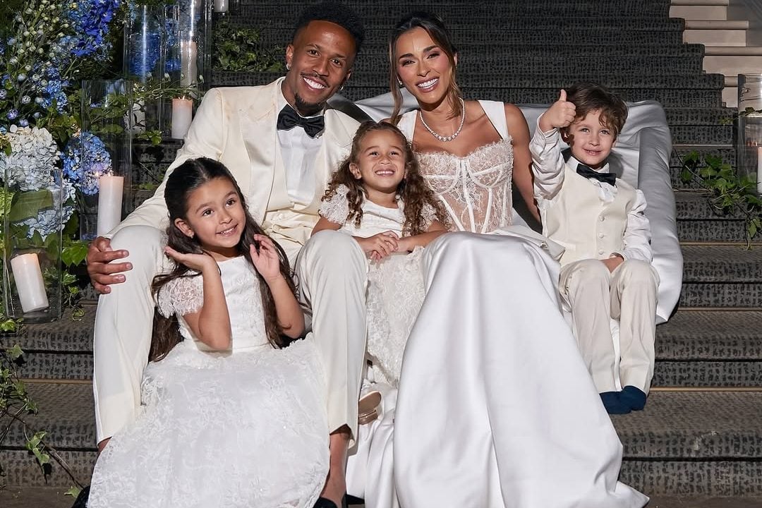 Tainá e Éder Militão com os filhos