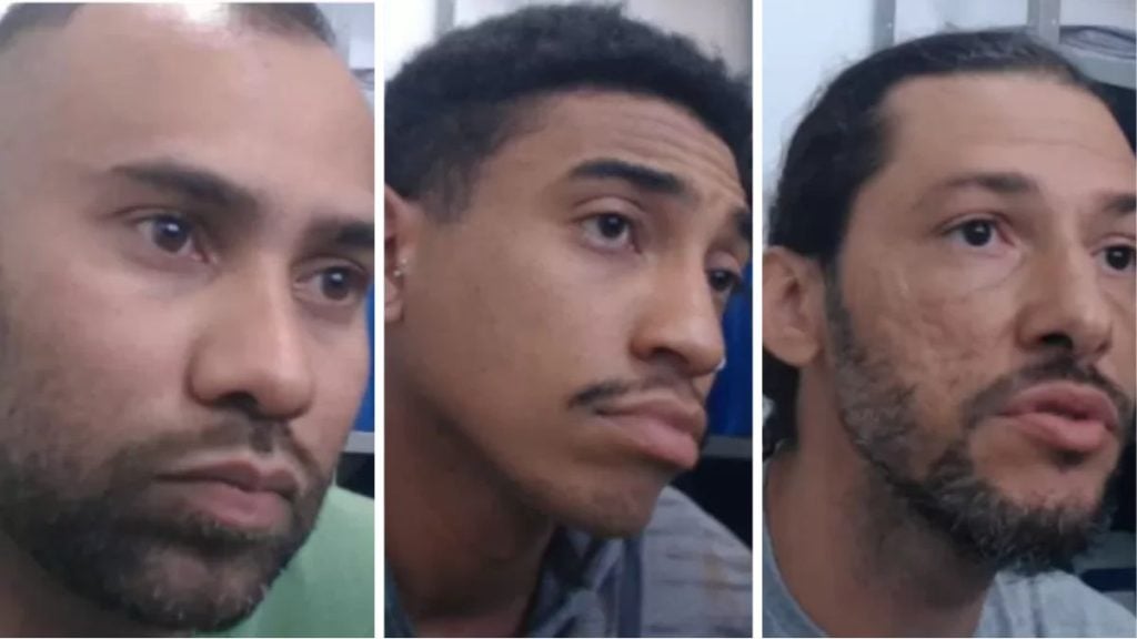 Três fotos em sequência de presos do caso de morte em rope jump, mostrando rostos em close: um homem ao lado do outro, em imagens registradas no local do acidente em Limeira (SP).
