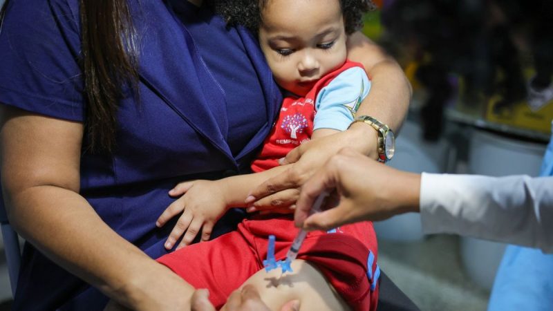 SUS volta a aplicar doses de reforço da vacina contra a pólio; veja quem deve tomar. Foto: Fabio Rodrigues-Pozzebom / Agência Brasil