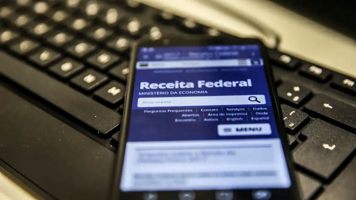 Imposto de Renda 2026: restituição especial abre consulta hoje; veja quando o dinheiro cai. Foto: Marcello Casal jr / Agência Brasil