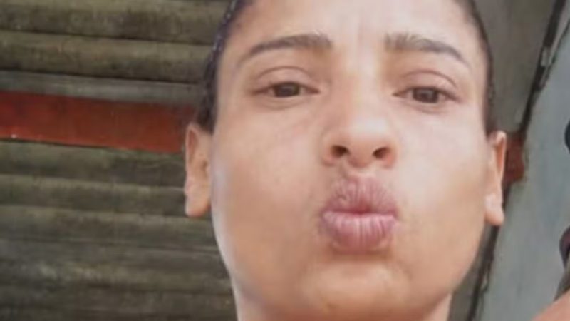 Retrato em foto de uma mulher, com rosto em primeiro plano, em registro divulgado em contexto de investigação: mulher encontrada morta em Praia Grande, litoral de SP, em prédio abandonado.