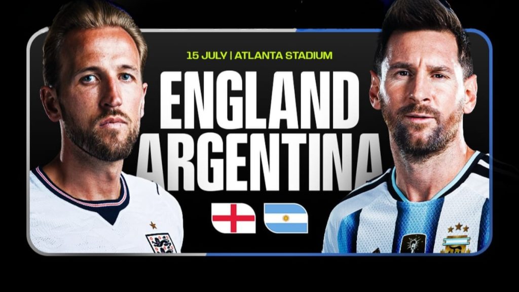 Imagem promocional do confronto Inglaterra x Argentina com dois jogadores em destaque e o texto “ENGLAND ARGENTINA”, além das bandeiras dos países ao centro.