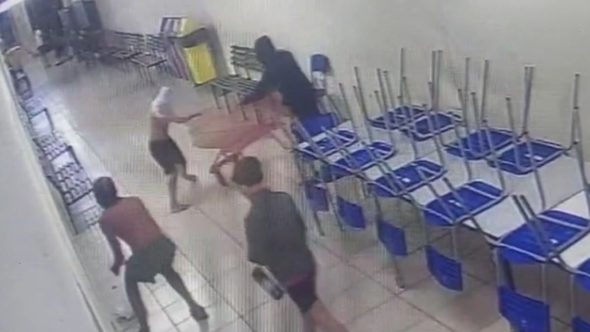 invasão-escola-praia-grande