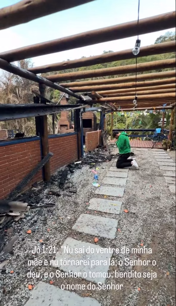 Incêndio na casa do goleiro Caíque França do Guarani