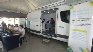 Atendimento móvel da Sabesp chega à Área Continental de São Vicente