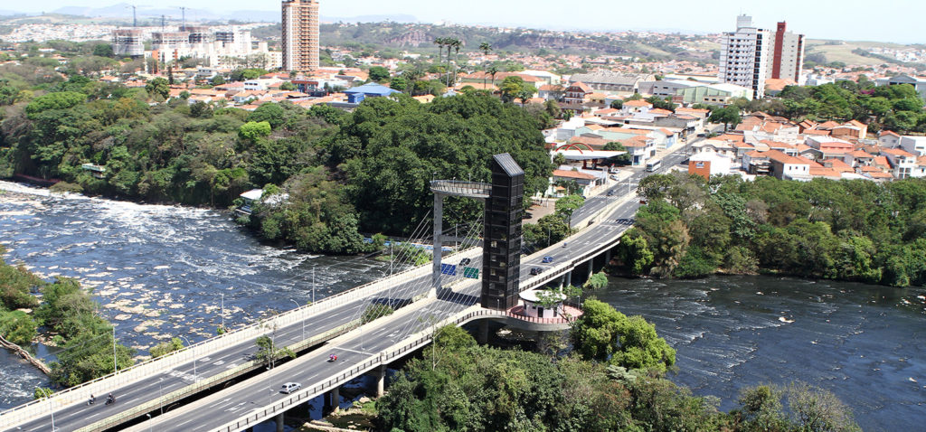 Elevador turístico no MIrante em Piracicaba