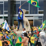 http://STF%20contraria%20Moraes%20e%20abre%20caminho%20para%20reduzir%20penas%20de%20réus%20do%208%20de%20janeiro