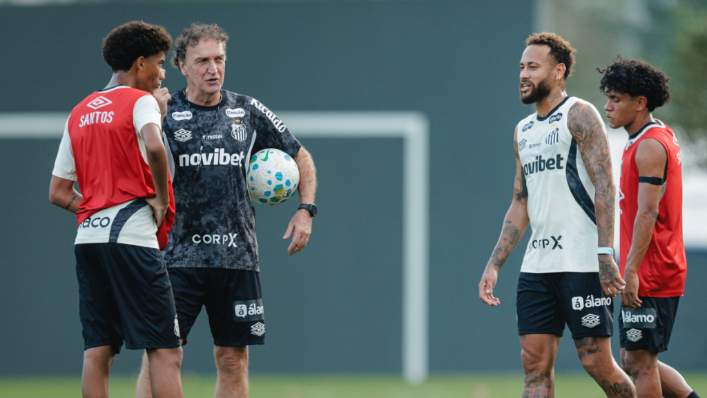 Cuca e Neymar durante treino do Santos / Foto: Raul Baretta / Santos FC.