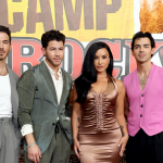 http://Demi%20Lovato%20e%20Jonas%20Brothers%20se%20reencontram%20na%20première%20de%20Camp%20Rock%203