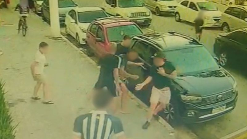 Adolescentes são procurados após roubo de corrente na orla de São Vicente - Foto: Polícia Civil