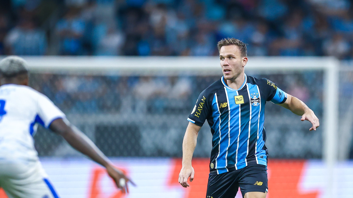 Arthur jogador ex-Grêmio