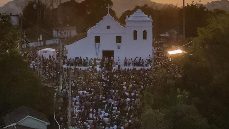 Dia de Nossa Senhora do Monte Serrat reúne centenas de pessoas