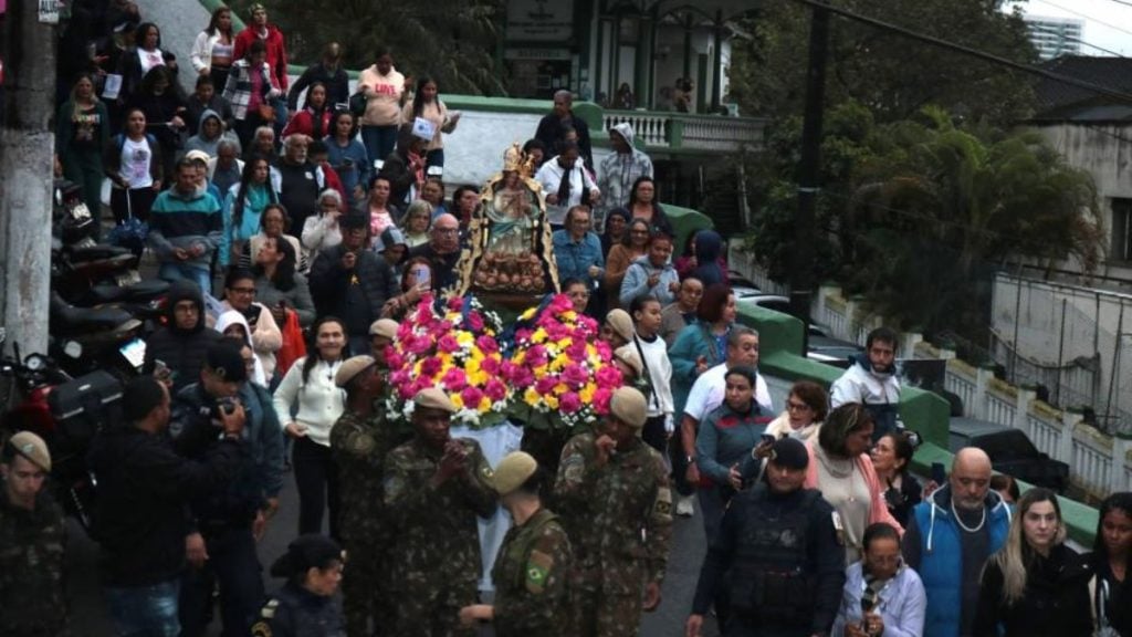 Dia de Nossa Senhora do Monte Serrat reúne centenas de pessoas