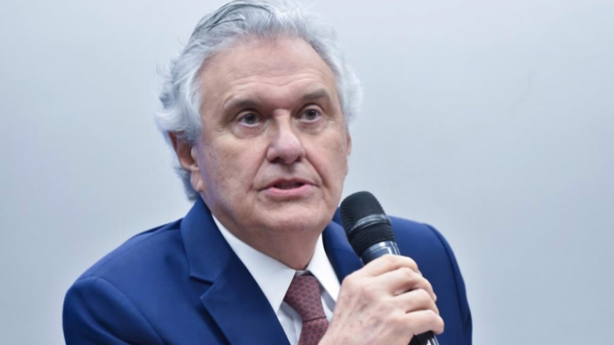 Ronaldo Caiado recebe alta após quadro de faringite aguda