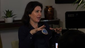 Candidato ao Senado por São Paulo, Simone Tebet, visita sede da VTV SBT e expõe propostas