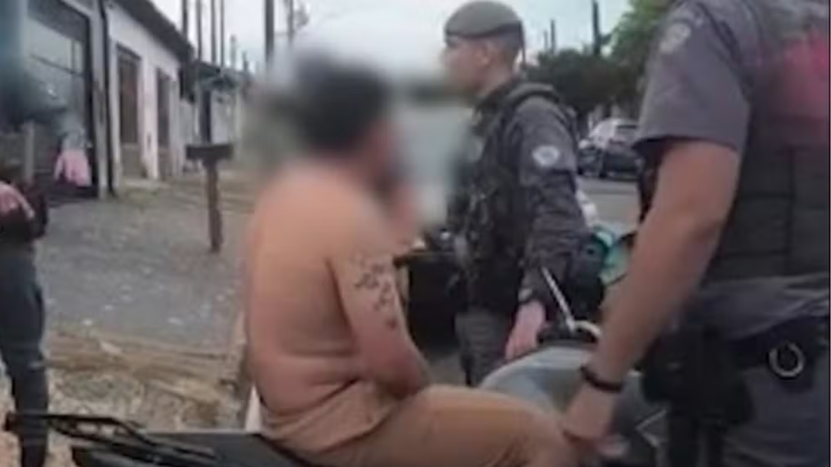 PMs são filmados agredindo homem durante abordagem em Santa Bárbara d’Oeste