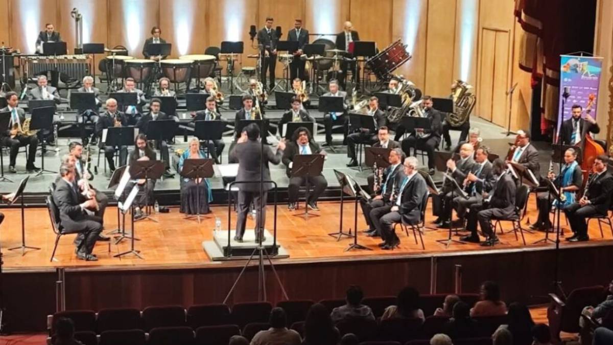 Banda Sinfônica de Cubatão durante apresentação musical