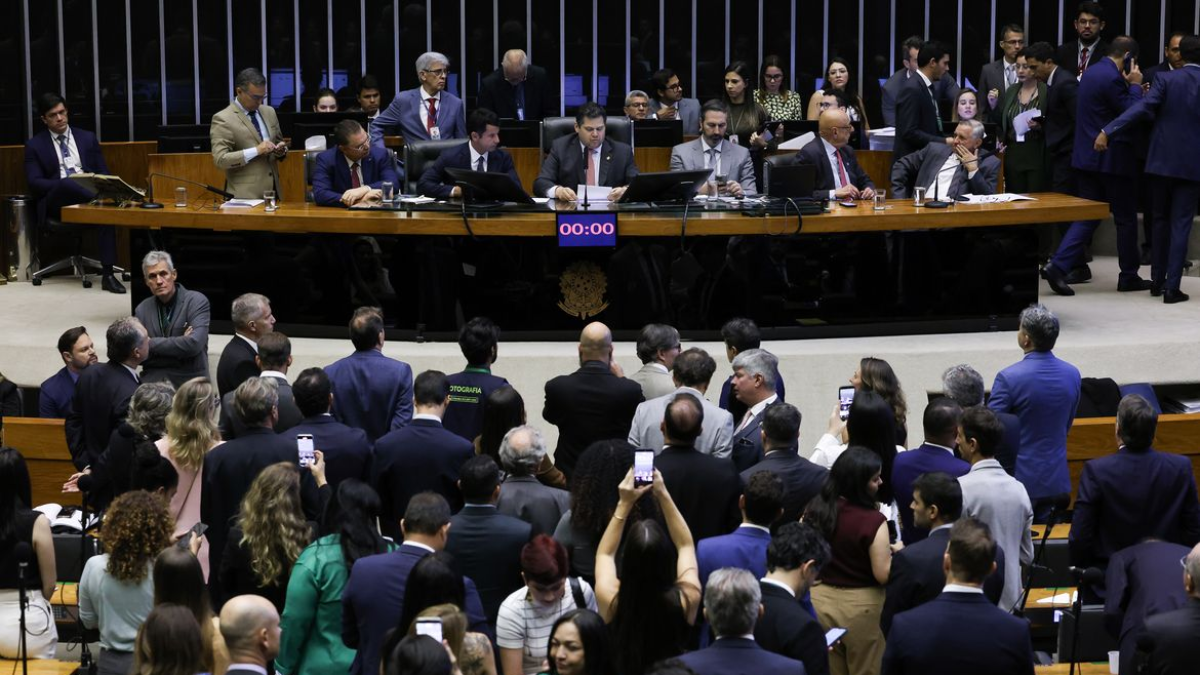 Fim da escala 6x1 Senado deve votar PEC na quarta-feira; veja o que muda