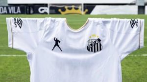 Nova camisa do Santos em homenagem a Pelé.