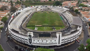 Estádio da Ponte Preta, Moisés Lucarelli, sofre por conta das chuvas.