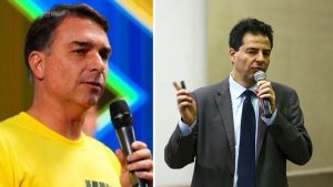 Imagem em composição mostra dois homens em situações diferentes: Jair Bolsonaro com camiseta amarela segurando um microfone em ambiente de palco, e Adolfo Sachsida de terno falando ao microfone em evento.