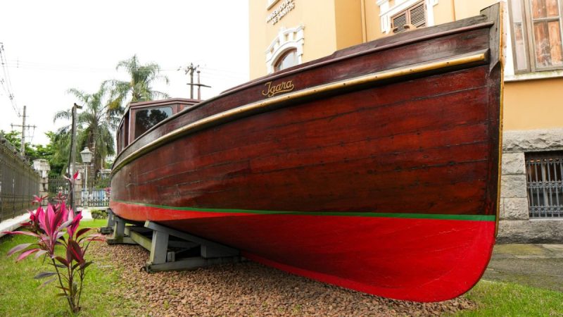 Lancha centenária do Porto de Santos completa 100 anos e guarda história curiosa