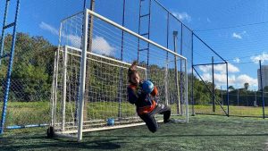 Jovem goleira participa de treinamento; projeto da CBF vai identificar novos talentos para as seleções femininas de base do Brasil. Foto: Divulgação/Governo de São Paulo