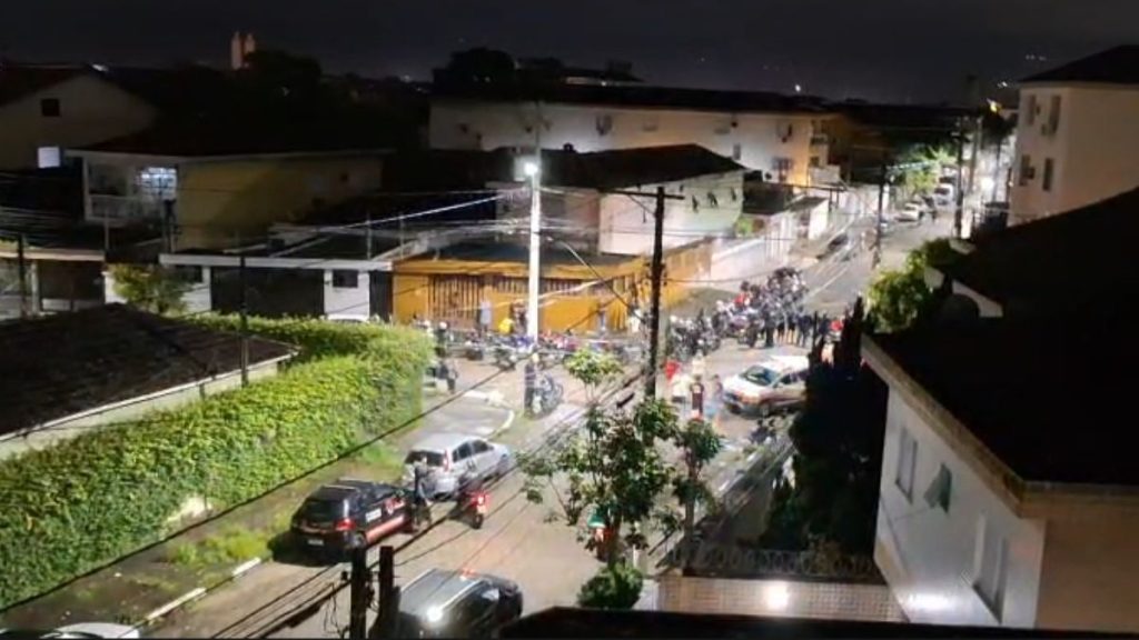 Homem é encontrado morto a tiros em São Vicente
