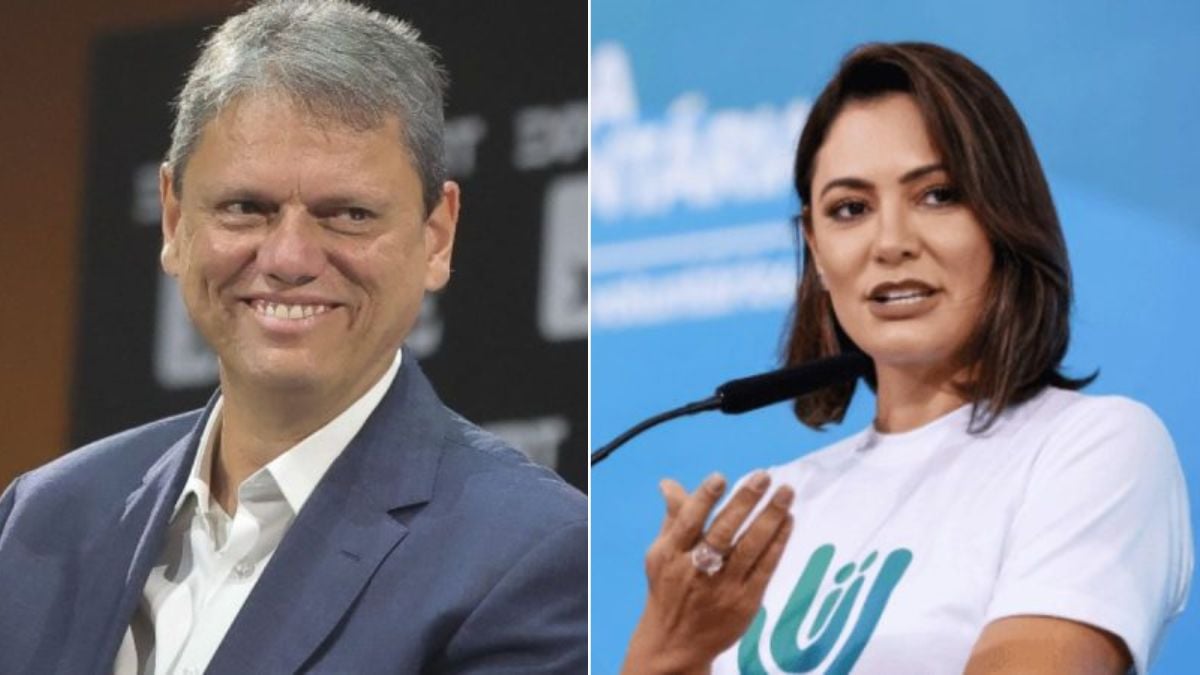 Colagem de fotos. À esquerda, Tarcísio de Freitas sorri enquanto posa para foto. À direita, Michelle Bolsonaro de cabelo curto discursa com um microfone fixo.