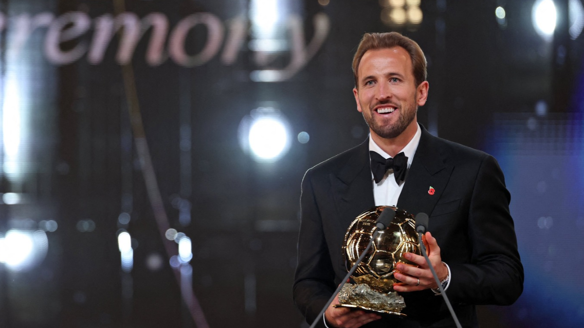 O atacante inglês Harry Kane foi eleito o melhor jogador do mundo.