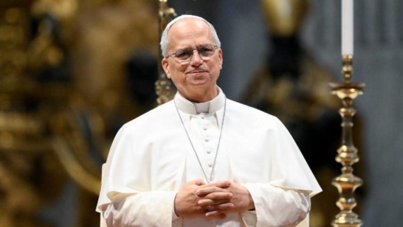 Papa Leão XIV desembarca na América do Sul após câncer