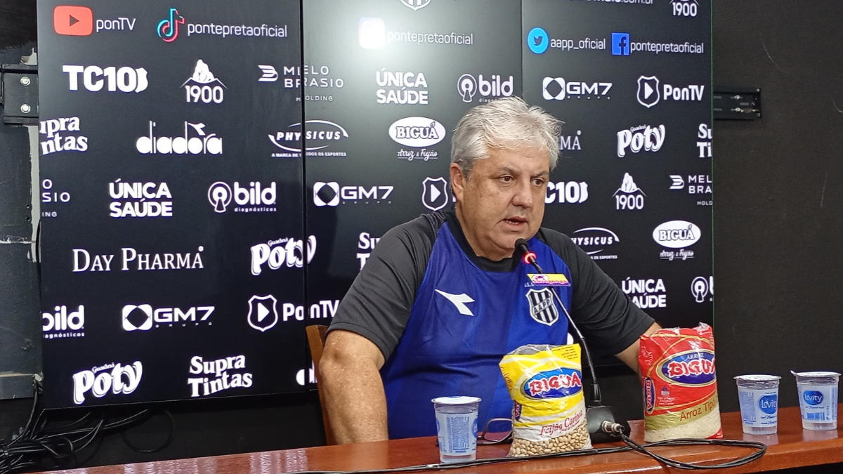 Ponte Preta define futuro de Gilson Kleina após rebaixamento para a Série C; veja